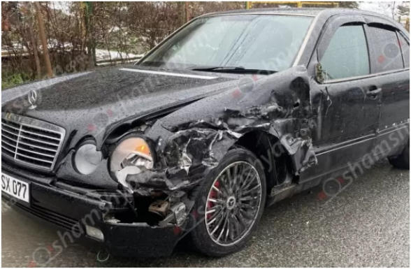 Քաջարանում բախվել են «Mercedes»-ն ու «Scania» բեռնատարը